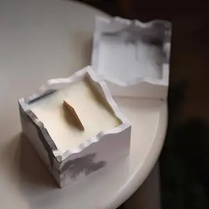 현대 럭셔리 사용자 정의 촛불 선박 개인 레이블 도매 웨딩 장식 촛불 컨테이너 독특한 시멘트 촛불 항아리