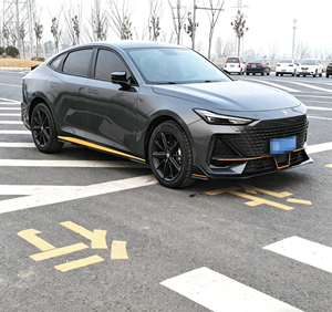Voiture d'<span class=keywords><strong>occasion</strong></span> 2022 Changan UNI-V1.5T Édition Premium Phares LED Toit ouvrant panoramique Design jeune et élégant - Product Image 2