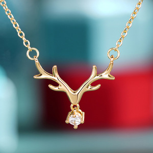 Collar de Asta de Ciervo en Oro Amarillo con Colgante de Cristal, Unisex, para Uso Diario, Colgante con Diseño Temático - Product Image 1