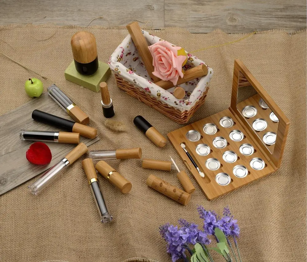 Emballages cosmétiques maquillage tubes de rouge à lèvres personnalisés en bambou conception d'emballage de luxe