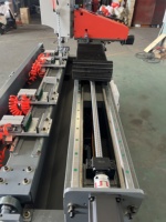 Machine de fraisage et de perçage CNC de haute précision Z-2000 avec guide linéaire pour le traitement des profilés de portes, fenêtres et murs rideaux en aluminium