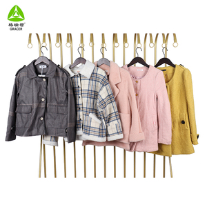 Cappotto pettinato invernale <span class=keywords><strong>usato</strong></span> di marca per colletto alto donna seconda mano Ropa Clean condizione importato in balle di 45KG - Product Image 3