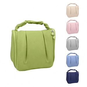 Bolsa de Maquillaje Nube Impermeable Multifuncional Portátil Colgante para Almacenamiento, Nueva de Fábrica BSCI, Venta al por Mayor - Product Image 2
