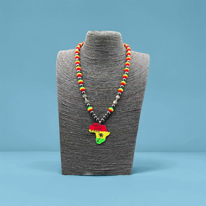 Collana con perline in legno, turchese e ematite nera naturale da 10 mm, con ciondolo in lega a forma di maschera tribale africana, stile boho - Product Image 6