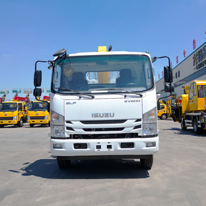 中国优质3吨臂式4x2小型伸缩式起重机5吨吊装车载式起重机五十铃液压泵出厂价 - Product Image 3