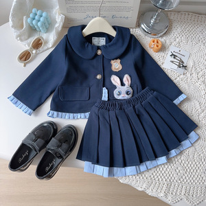 Costume de policière pour filles, nouveau style printemps-automne, ensemble deux pièces mignon et tendance comprenant un manteau, une jupe plissée, des nœuds, en laine peignée - Product Image 1