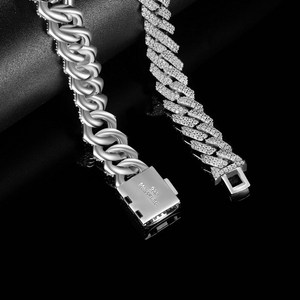 สร้อยข้อมือแบบ Cuban Link ขนาด 14 มม. ผ่านการทดสอบเพชร  ทำจากเงินแท้ 925  สร้อยข้อมือ Cuban Link แบบละเอียดอ่อน - Product Image 4