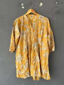 Vestido Kurti Hecho a Mano 100% Algodón Ecológico Lavable con Estampado Floral Digital Étnico para Mujer, Cuello en V, Manga 3/4, Silueta Trompeta - Product Image 3