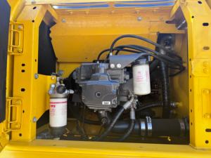 รถขุดตีนตะขาบ Komatsu PC200 มือสอง 20 ตัน สภาพดีเยี่ยม พร้อมใช้งาน ระบบช่วงล่าง เครื่องยนต์ ปั๊ม จัดส่งได้ทันที - Product Image 3