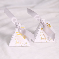 Caja de dulces con estampado creativo de oro, triangular, para invitados, boda