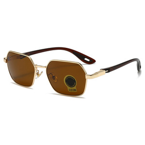 <span class=keywords><strong>Gafas</strong></span> <span class=keywords><strong>de</strong></span> Sol Polarizadas UV380 <span class=keywords><strong>de</strong></span> Alta Calidad con Montura <span class=keywords><strong>de</strong></span> Metal y Cristal, Moda Verano 2026, Unisex, Gran Venta, <span class=keywords><strong>Gafas</strong></span> para Viajes y Conducción 3719 - Product Image 4