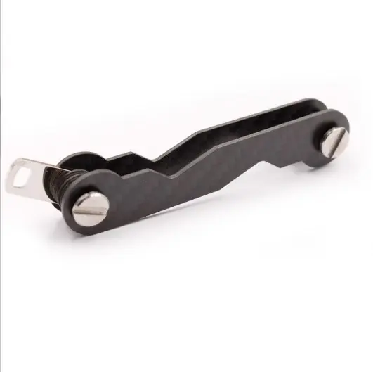 Fabrika özel Metal plastik karbon Fiber anahtar saklama klip süper korozyona dayanıklı ayarlanabilir anahtar klipsi