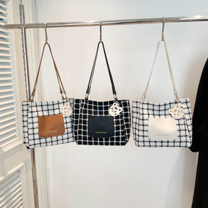 Sacs fourre-tout pour femmes 2025, grande capacité, noir et blanc, toile unie, fermeture éclair, sacs confortables sous le bras - Product Image 3