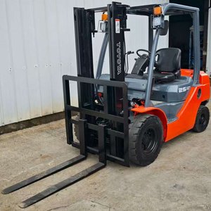 Chariots élévateurs diesel <span class=keywords><strong>Toyota</strong></span> <span class=keywords><strong>FD25</strong></span> d'occasion, gamme 2,5t-30t, chariots élévateurs <span class=keywords><strong>FD25</strong></span> de 3 tonnes à vendre, manutention des matériaux en stock - Product Image 3
