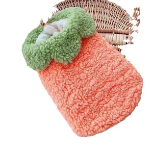 Chaleco para mascotas para gatos y perros, abrigo cálido de invierno de algodón de felpa, diseño de zanahoria, ropa cómoda y usable para mascotas pequeñas - Product Image 4