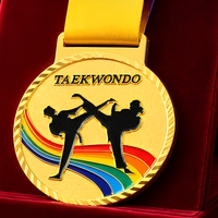 Médaille de Taekwondo personnalisée en alliage de zinc, récompense sportive ronde dorée avec ruban arc-en-ciel pour tournoi