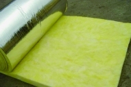 Isolation de rouleaux de feutre de laine de verre d'isolation avec densité moyenne de fibre 10-48kg/m3 laine de verre de couverture