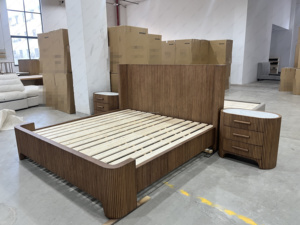 FERLY Elegante Letto King Size in Legno con Comodini Set Completo di Mobili di Lusso per Camera da Letto - Product Image 3