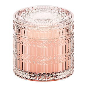 Vidéo romantique créative Design en forme de relief à rayures Bocal en verre haut de gamme avec couvercle en verre Bougie parfumée à la cire de soja de luxe - Product Image 1
