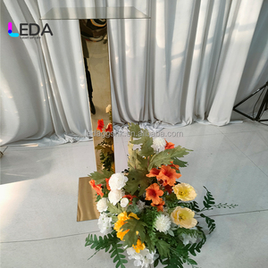 LEDA Prix d'usine en gros, support à fleurs en métal brillant doré de forme carrée, centre de table pour la décoration de mariages et d'événements - Product Image 1