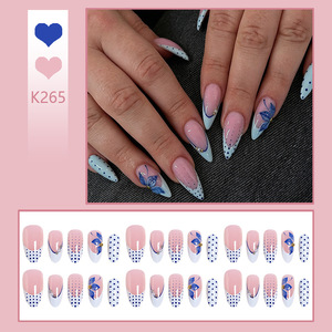 <span class=keywords><strong>Uñas</strong></span> postizas coreanas hechas a mano con base nude transparente, diseño de mariposa con puntos azules estilo francés y pequeñas cuentas, tipo stiletto. - Product Image 2