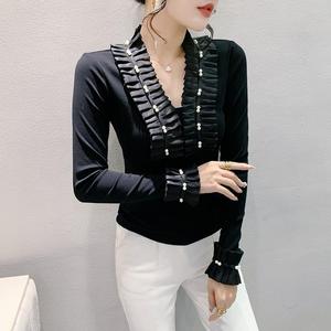 Nouveau design original de printemps, <span class=keywords><strong>T</strong></span>-<span class=keywords><strong>shirt</strong></span> pour <span class=keywords><strong>femme</strong></span> à <span class=keywords><strong>col</strong></span> en <span class=keywords><strong>V</strong></span>, manches longues, style occidental, avec broderie de perles et dentelle, style artisanal raffiné - Product Image 3