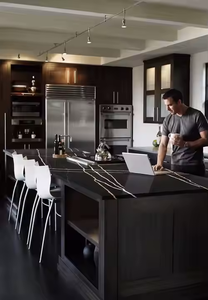 Dalles modernes de quartz noir Calacatta de haute qualité Grands comptoirs de cuisine en pierre artificielle Plateaux de table de villa Mur de qualité supérieure - Product Image 3