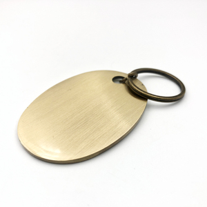 Ouvre-bouteille en alliage de zinc durable de qualité garantie avec conception de logo gratuite et impression typographique pour utilisation en soirée - Product Image 4