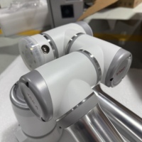 Cobot de Escritorio Programable de 6 Grados de Libertad JAKA Mini-2, Carga Útil de 2 kg, Alcance de 580 mm, Brazo Robótico de Aluminio de Alta Precisión de 180 W para Entrenamiento Universitario