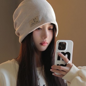 Gorro de Punto Térmico con Forro de Seda Satinado, Gorros Lisos para Hombre y Mujer, Gorros de Caza con Logotipo Personalizado, Gorros de Invierno Acrílicos - Product Image 3