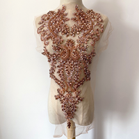 Appliques en dentelle brodée de fleurs, strass et perles pour la bordure d'épaule de robe de mariée