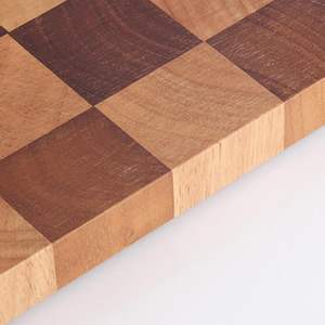 Tabla de cortar de madera de primera calidad con superficie NATURAL RESISTENTE a los arañazos, ideal para chefs profesionales y cocinas caseras - Product Image 4