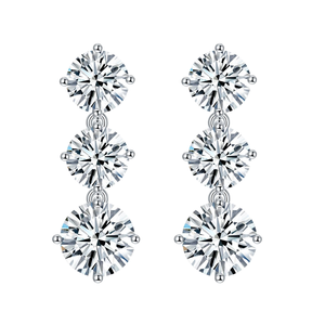 Pendientes Dylam de Diseño Elegante en Plata de Ley 925 con Baño de Rodio, Resistentes al Deslustre y la Decoloración, con Moissanita VVS1 GRA de Tres Colores - Product Image 1