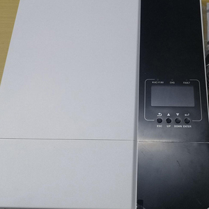 ราคาพิเศษ เครื่องแปลงไฟฟ้ากระแสตรง/กระแสสลับ Growatt รุ่น SPF 5000ES 3.5KW 5KW 6KW ระบบพลังงานแสงอาทิตย์แบบออฟกริด เฟสเดียว มาตรฐานยุโรป SPF 5000ES H - Product Image 1
