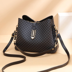 2024 Winter Large Capacity PU Polyester Zipper Single Shoulder Crossbody Handbag European <b>Retro</b> Style Women's <b>Phone</b> - Product Image 6