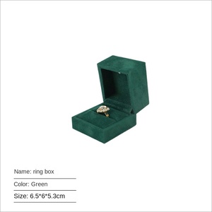 Nouvelle boîte à bijoux rectangulaire en flanelle avec éclairage LED, boîte d'emballage pour bagues, pendentifs, colliers, bracelets, rangement - Product Image 5