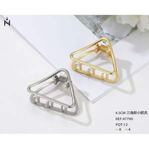 Fermaglio per capelli triangolare Z da 4,5 cm in metallo, piccolo accessorio per capelli per donne e ragazze - Product Image 1