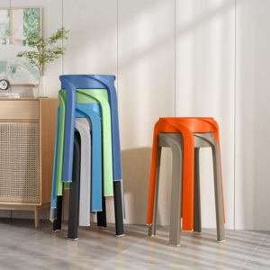 Sgabelli da pranzo impilabili in plastica colorata per la casa per mobili e pouf - Product Image 4