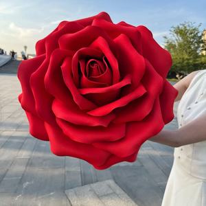 Rosa Artificiale Gigante Rossa con Supporto in Metallo, Grande Rosa in Schiuma per Decorazioni Floreali da Pavimento, Sfondo per Matrimoni ed Eventi, Vendita all'Ingrosso - Product Image 5