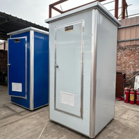 Toilettes mobiles portables d'extérieur en acier bleu, cabine sanitaire d'urgence réutilisable à installation rapide pour espaces publics