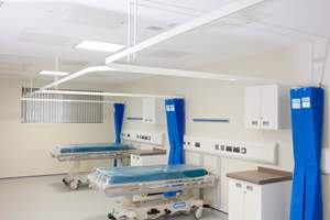 Máquina de fabricación de cortinas para pacientes hospitalizados no tejidas - Product Image 4