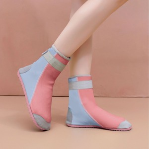 Nuevo High Top Swim Wading Sneaker Fitness Surf Niños Niñas Playa Zapatos de agua descalzos Calcetines de buceo de secado rápido Aqua Shoe - Product Image 5