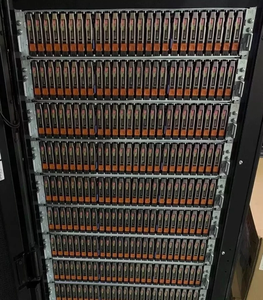 Baru 3.2TB SAS SSD D4-2SFXL-3200 005053575 005053574 005053687 005053686 untuk EMC UNITY - Product Image 2