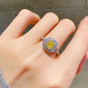 Anillos de Compromiso Xinfly de Lujo con Diamante Amarillo Corte Cojín de 18K y Halo de Oro para Mujer, Joyería de Moda que No se Deslustra - Product Image 3