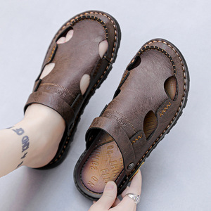 Sandales d'été vintage pour hommes à bout fermé en similicuir, découpées, cousues à la main, résistantes à l'usure, antidérapantes, pour usage quotidien en extérieur - Product Image 1