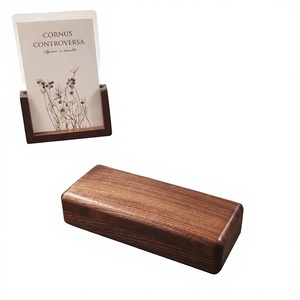 Caja de Joyería Portátil Moderna Rectangular de Madera de Nogal Negro para Collares, Pendientes y Anillos - Product Image 2