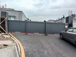 Porte <span class=keywords><strong>sectionnelle</strong></span> pliante électrique en alliage d'aluminium de bonne qualité, porte coulissante rétractable pour allée - Product Image 4