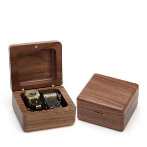 Caja Musical de Madera con Logotipo y Material Personalizados, Estilo Nuevo <span class=keywords><strong>2025</strong></span>, Regalo de Cumpleaños para Niños - Product Image 3