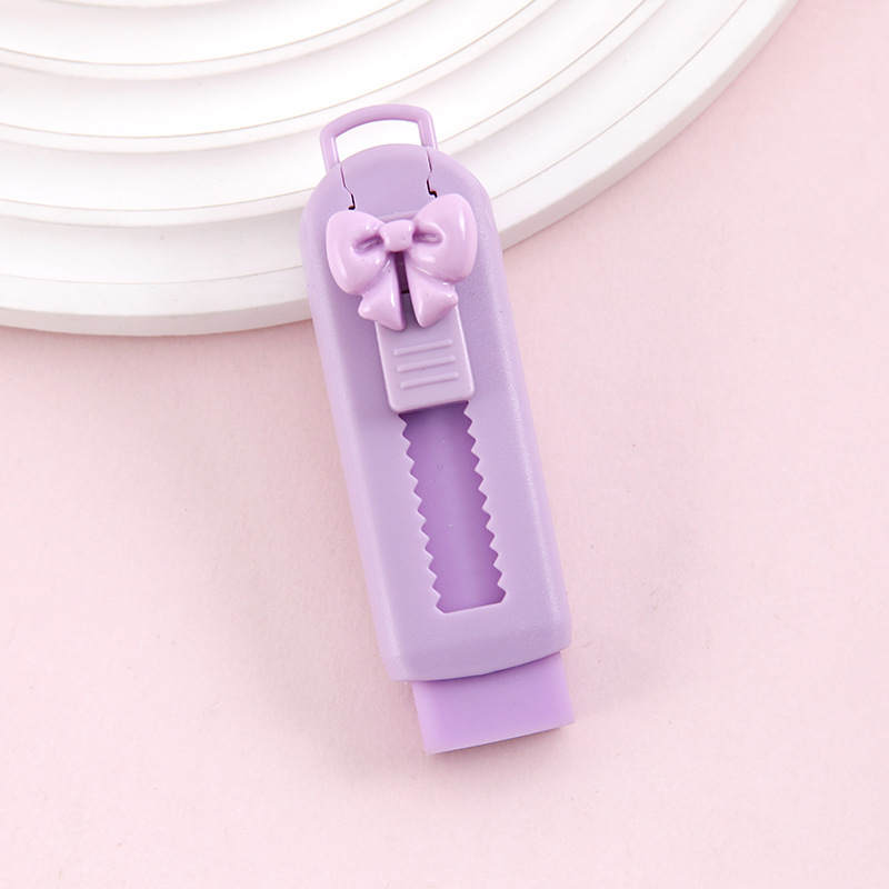 Bow tie style-purple