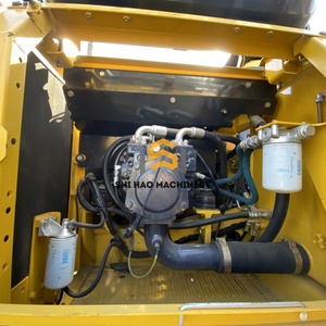 Excavadora de cadenas KOMATSU PC160 de segunda mano: Compatible con una amplia gama de accesorios para una gran versatilidad en el lugar de trabajo - Product Image 3